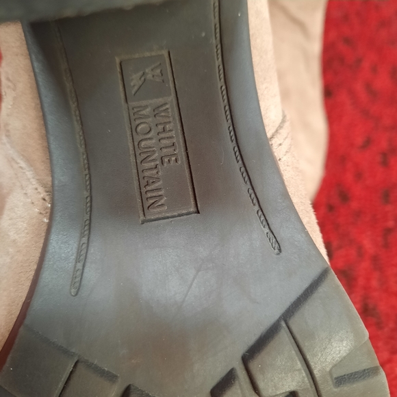 White Mountain Tom Tan Suede Leather Heel Ankle Booties Women's size 10M - Picture 12 of 12